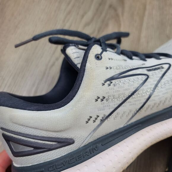 Brooks Glycerin 19 Running Sneakers size 11 - Picture 8 of 10